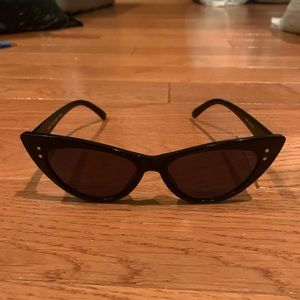 COPY - TARGET Pointed Wing Frame Sunglasses